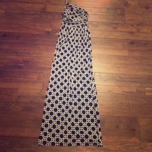 Tart one shoulder maxi